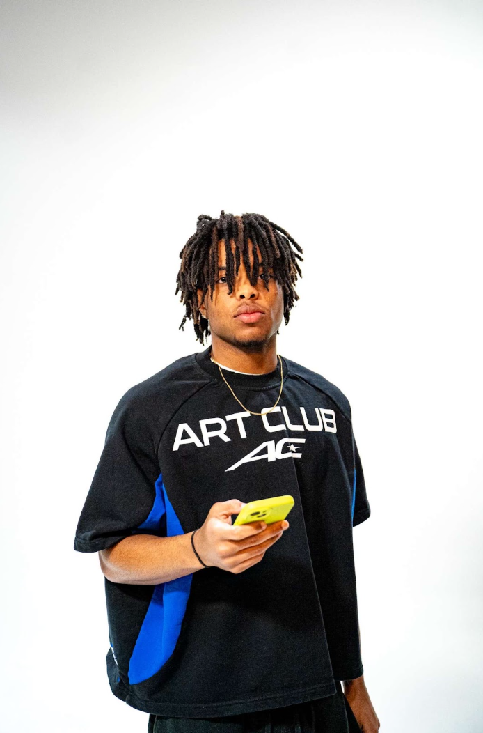 Oversized "ART CLUB" Tee